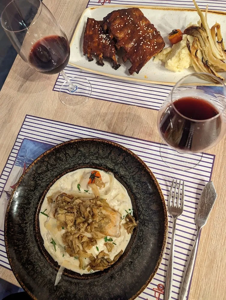 Dos de Cabillaud Et Risotto Crémeux Fenouil Ribs Au Jack Daniels Et Sauce BBQ Ribs